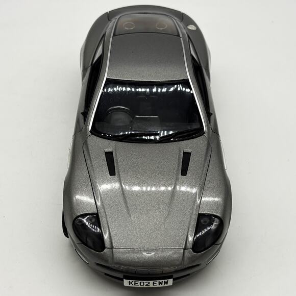 Vtg JoyRide Aston Martin Vanquish Die Cast Model Car 1/16 Scale RC2 James Bond - Picture 2 of 13